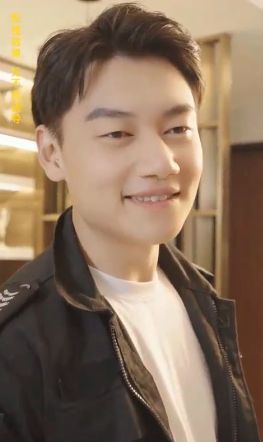 狂飙保安：我给美女总裁做贴身保镖第21-40集